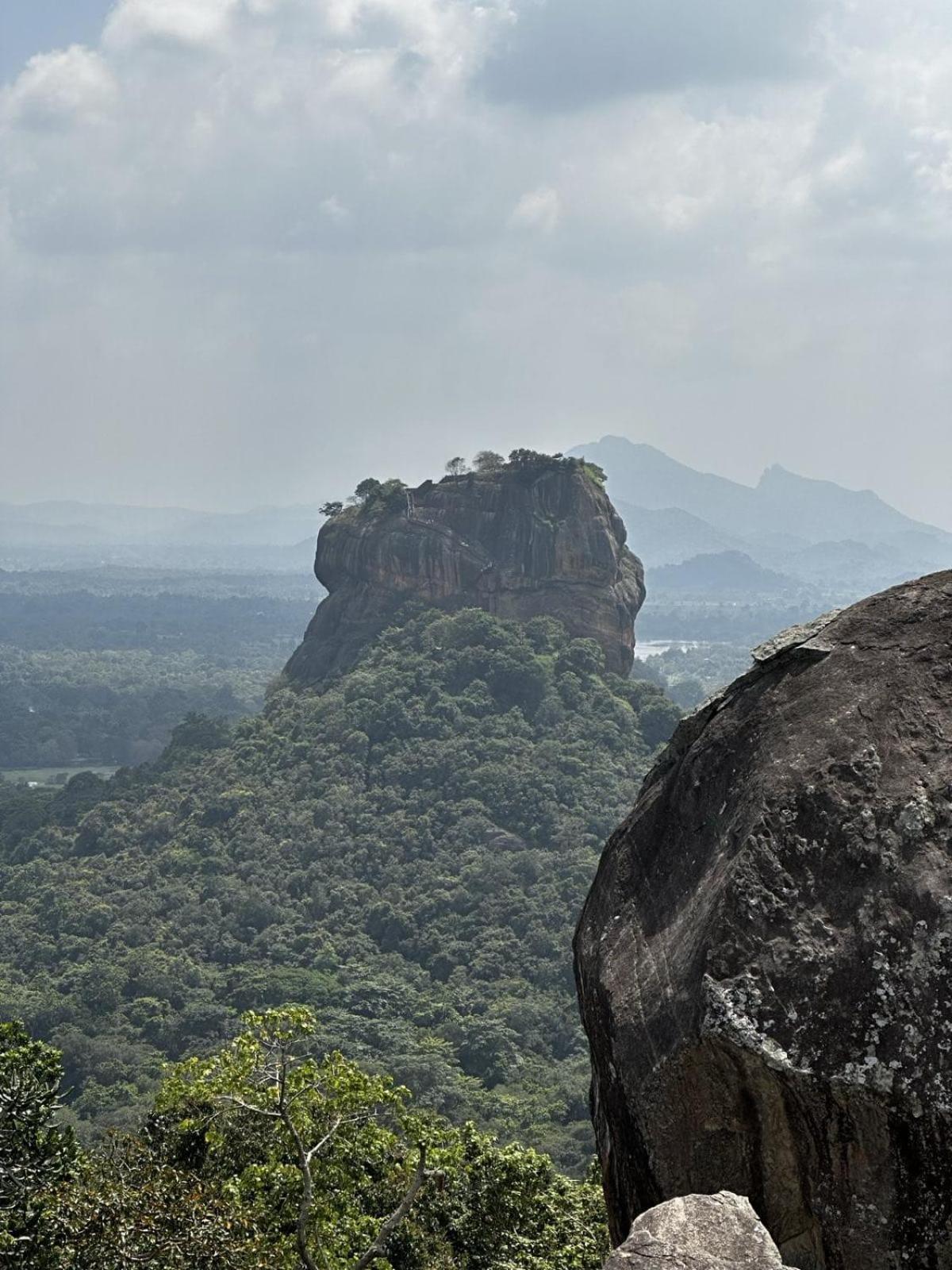 Ridge Boundary View Apartment Dambulla Bagian luar foto